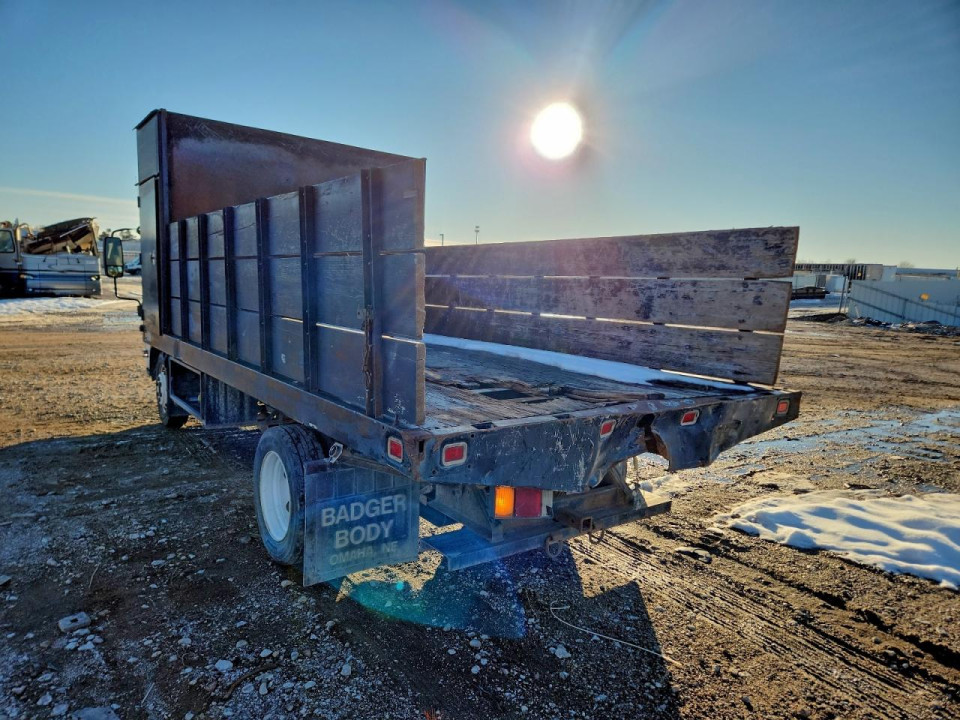 Isuzu NPR HD FLATBED TRUCK 2014 — Copart