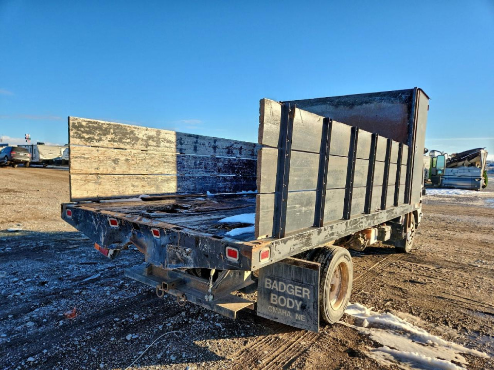 Isuzu NPR HD FLATBED TRUCK 2014 — Copart