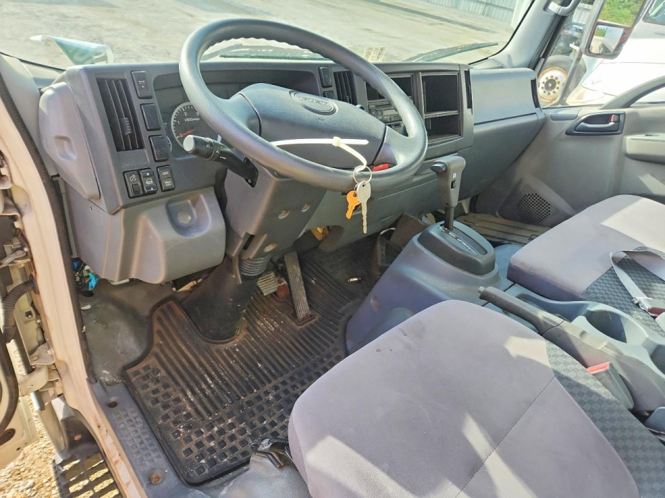 Isuzu NPR-HD 2015 — Copart