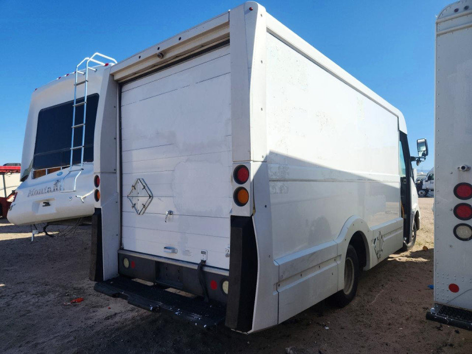 Isuzu NPR STEP VAN 2015 — Copart