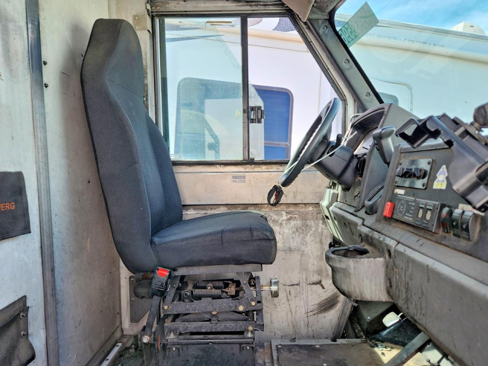 Isuzu NPR STEP VAN 2015 — Copart