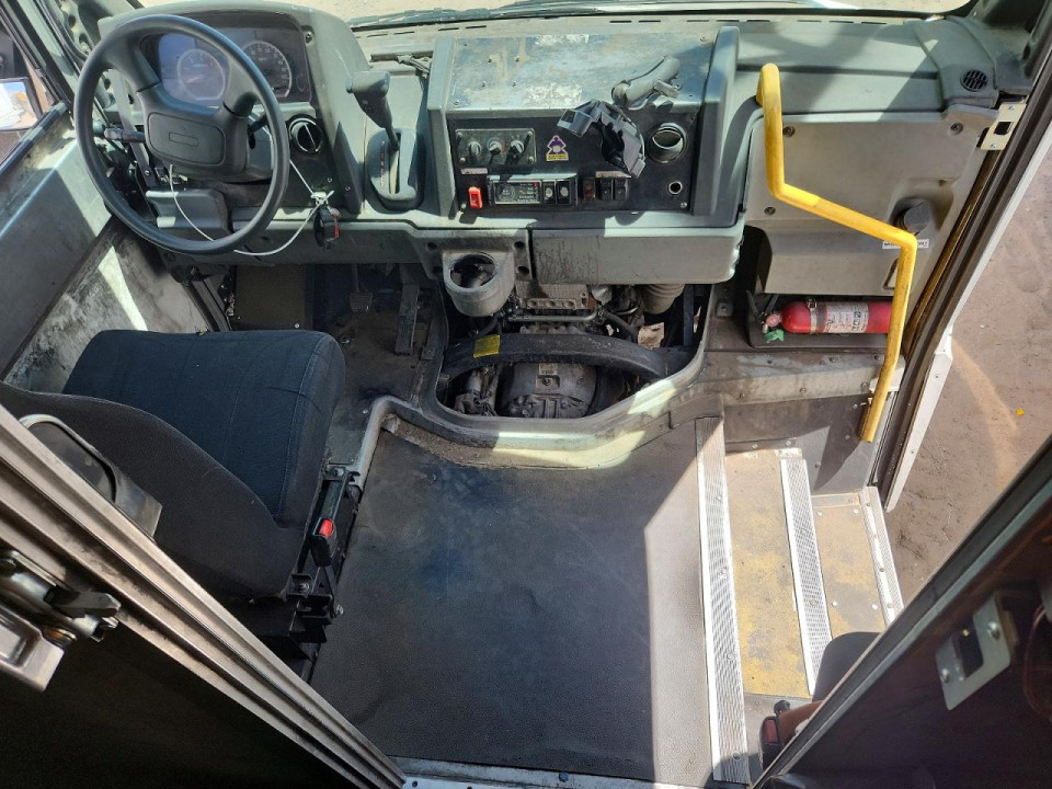 Isuzu NPR STEP VAN 2015 — Copart