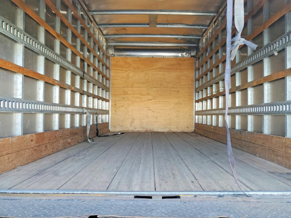 Isuzu NPR XD BOX TRUCK 2020 — Copart