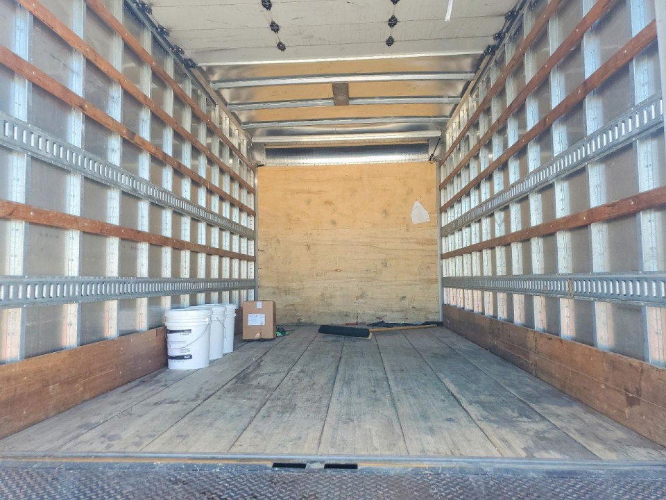 Isuzu NPR XD BOX TRUCK 2022 — Copart