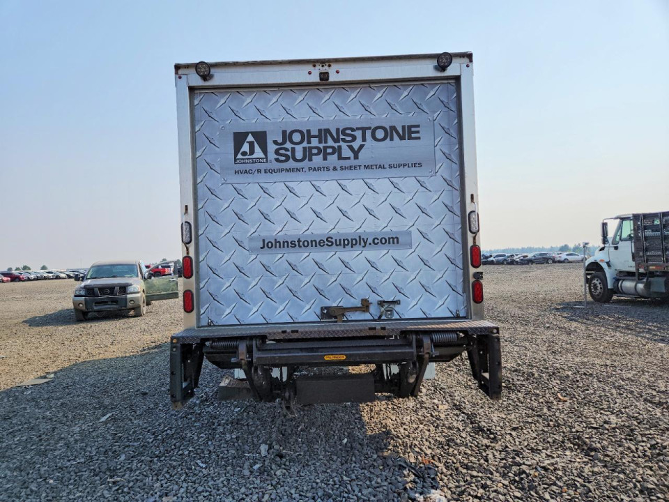 Isuzu NPR XD BOX TRUCK 2018 — Copart