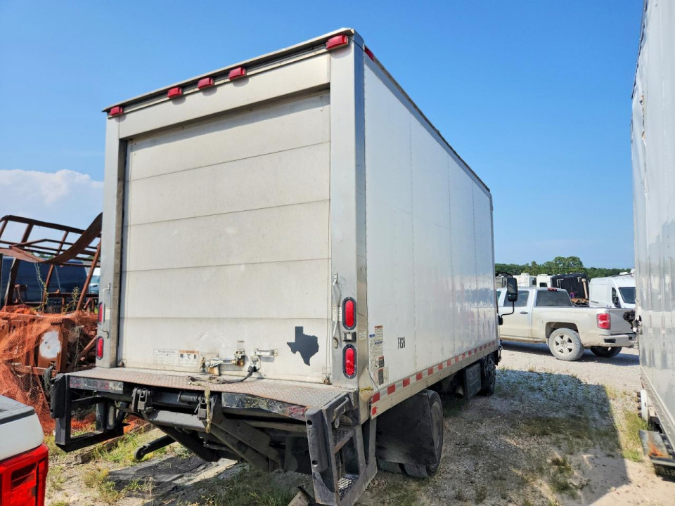 Isuzu NPR XD REFRIGERATED BOX TRUCK 2015 — Copart