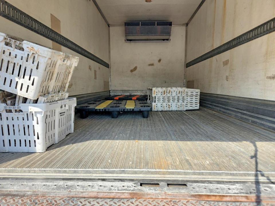 Isuzu NPR XD REFRIGERATED BOX TRUCK 2015 — Copart