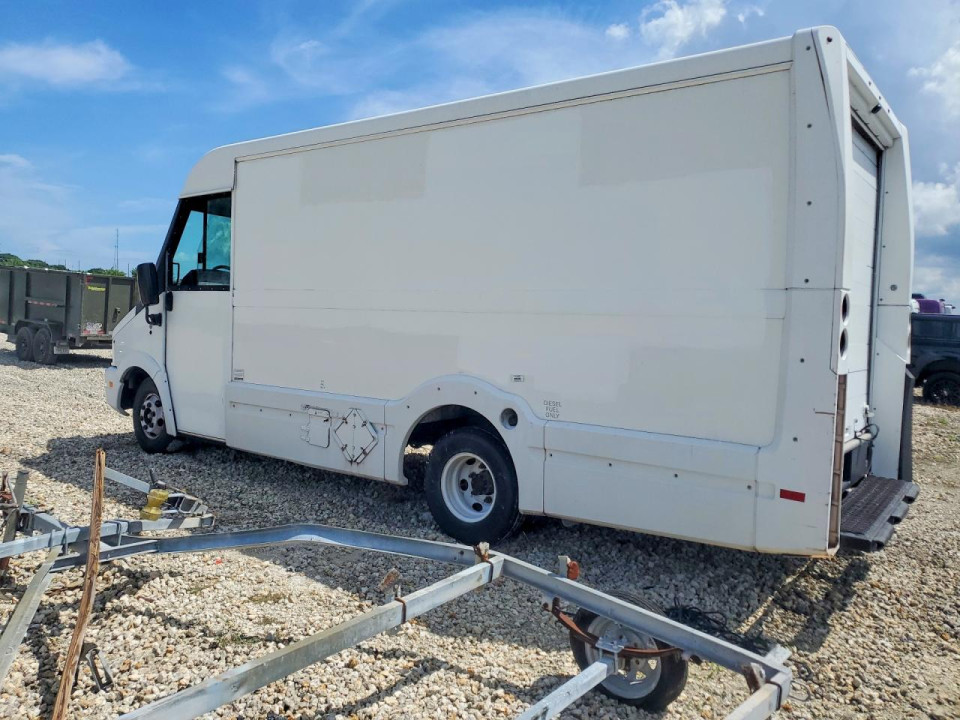 Isuzu NPR 2013 — Copart