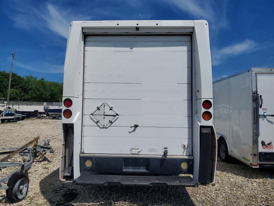 Isuzu NPR 2013 — Copart
