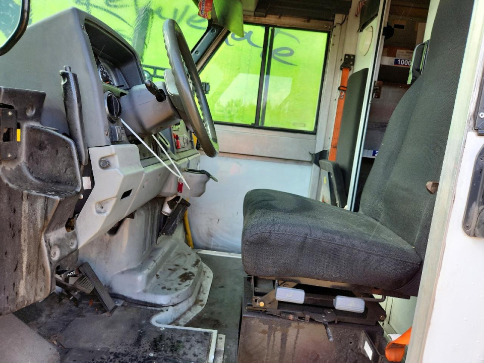 Isuzu NPR 2013 — Copart