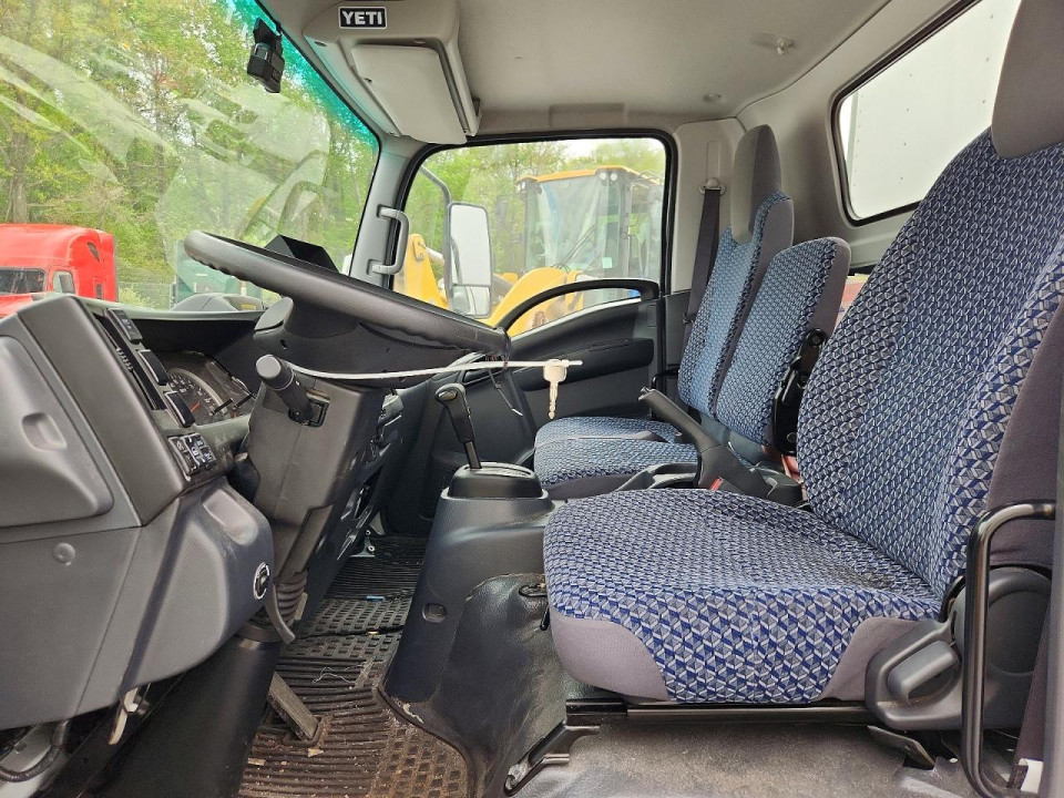 Isuzu NPR 2024 — Copart
