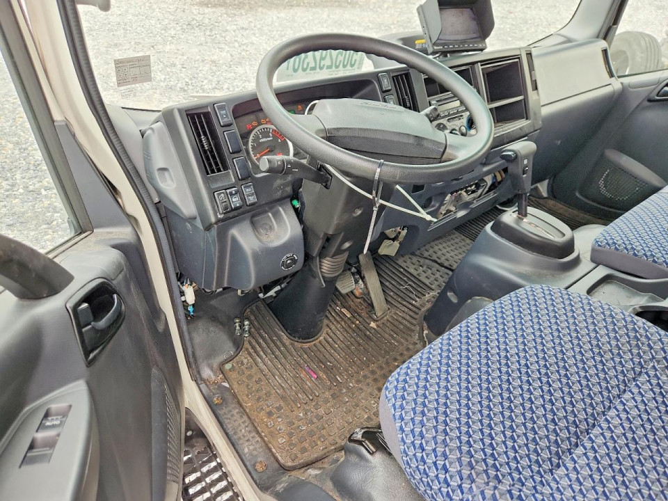 Isuzu NPR 2024 — Copart