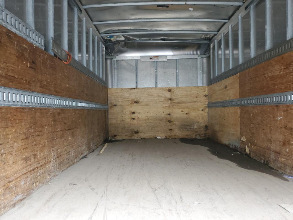Isuzu NPR 2012 — Copart