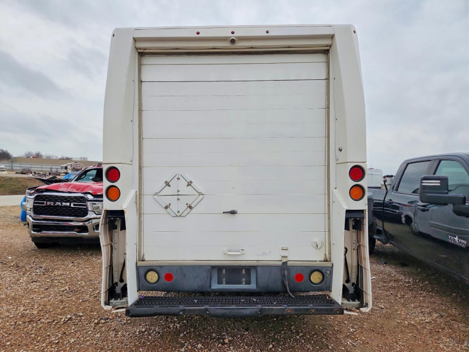 Isuzu NPR 2012 — Copart