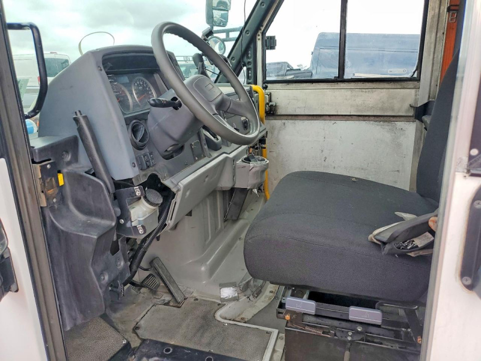 Isuzu NPR 2012 — Copart