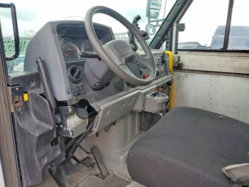 Isuzu NPR 2012 — Copart