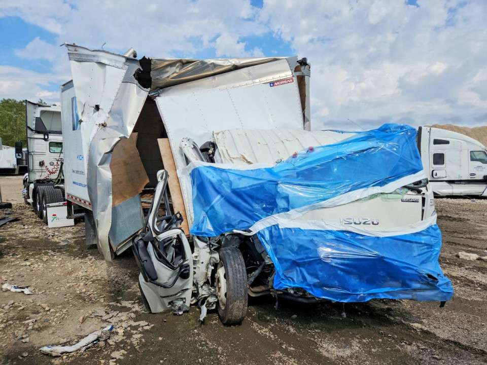 Isuzu NPR 2023 — Copart