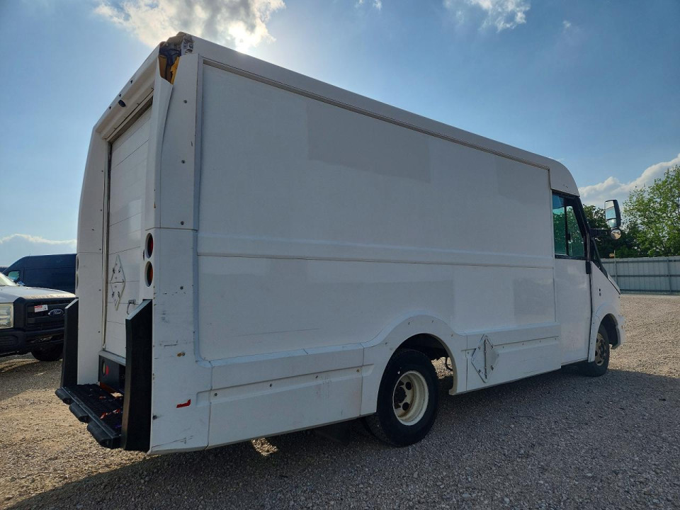 Isuzu NPR 2016 — Copart