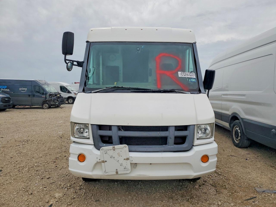 Isuzu NPR 2015 — Copart