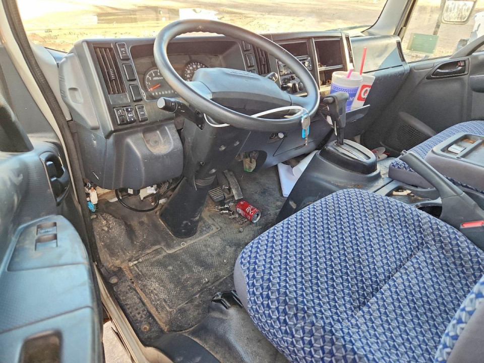 Isuzu NPR 2023 — Copart