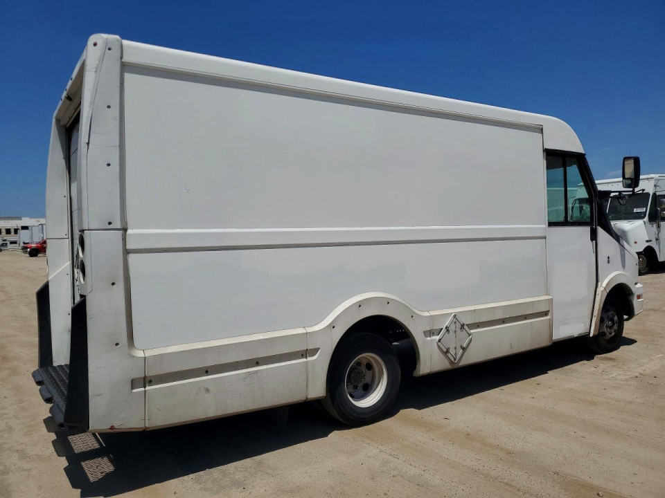Isuzu NPR 2016 — Copart