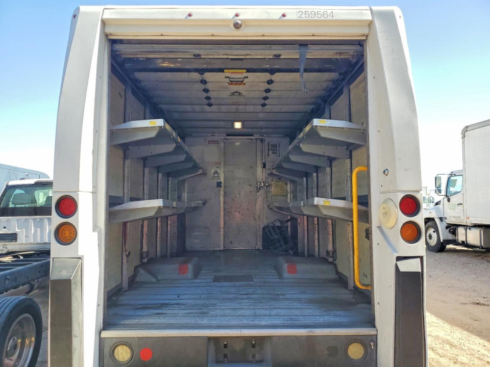 Isuzu NPR 2016 — Copart