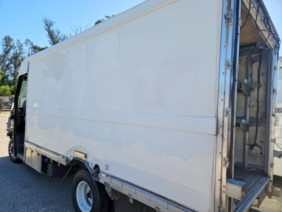 Isuzu NPR 2012 — Copart