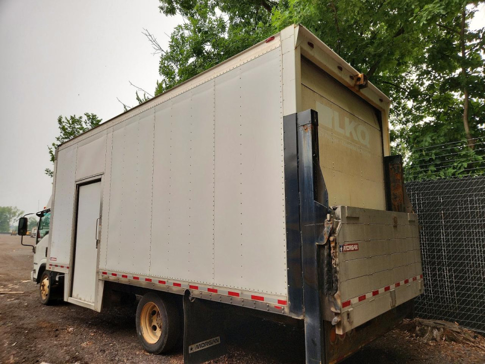 Isuzu NPR 2016 — Copart