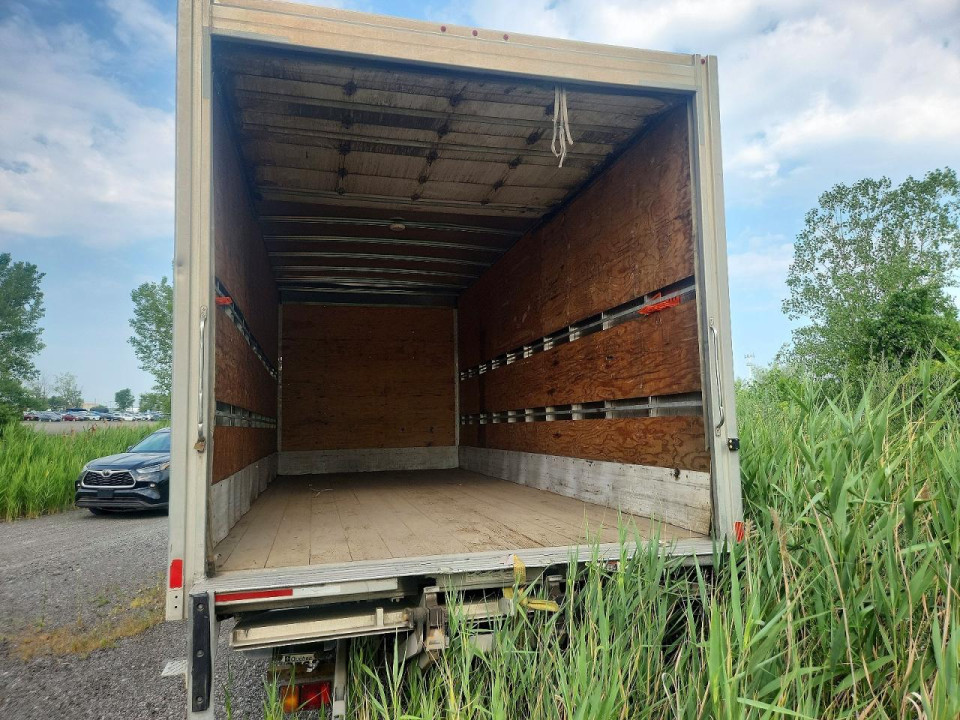 Isuzu NPR 2022 — Copart