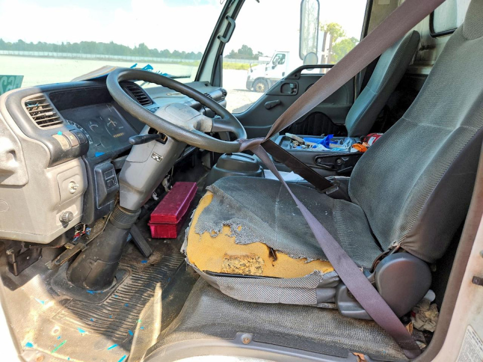 Isuzu NPR 2003 — Copart
