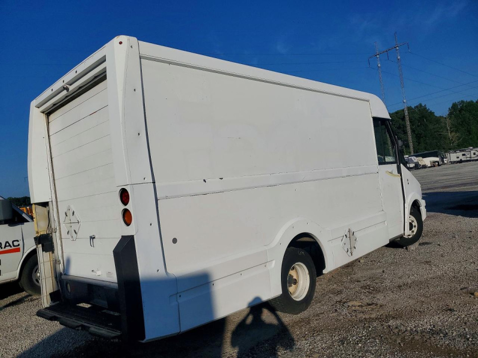 Isuzu NPR 2012 — Copart