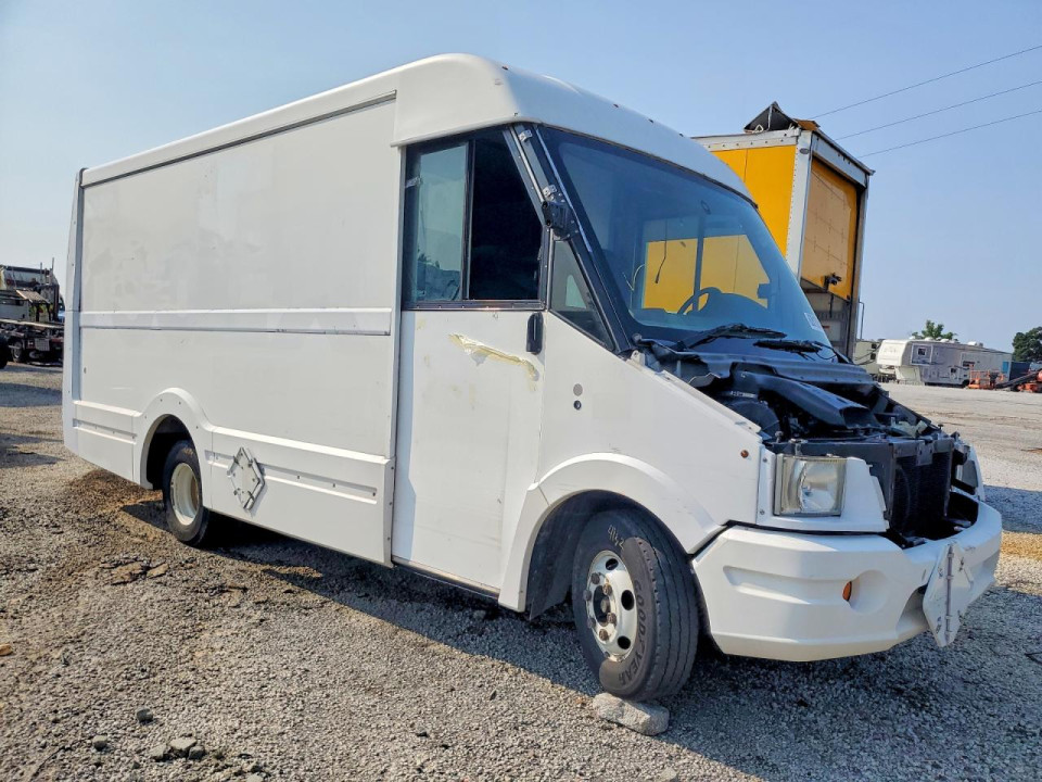Isuzu NPR 2012 — Copart