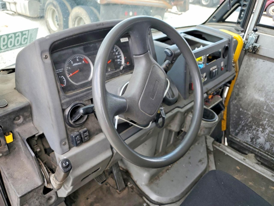 Isuzu NPR 2012 — Copart