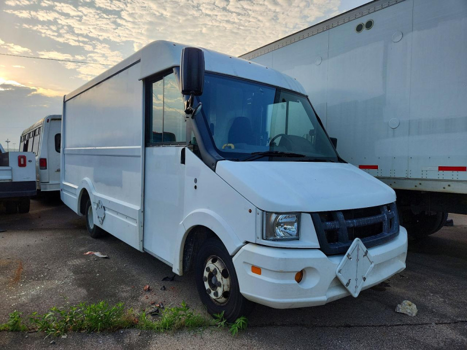 Isuzu NPR 2013 — Copart