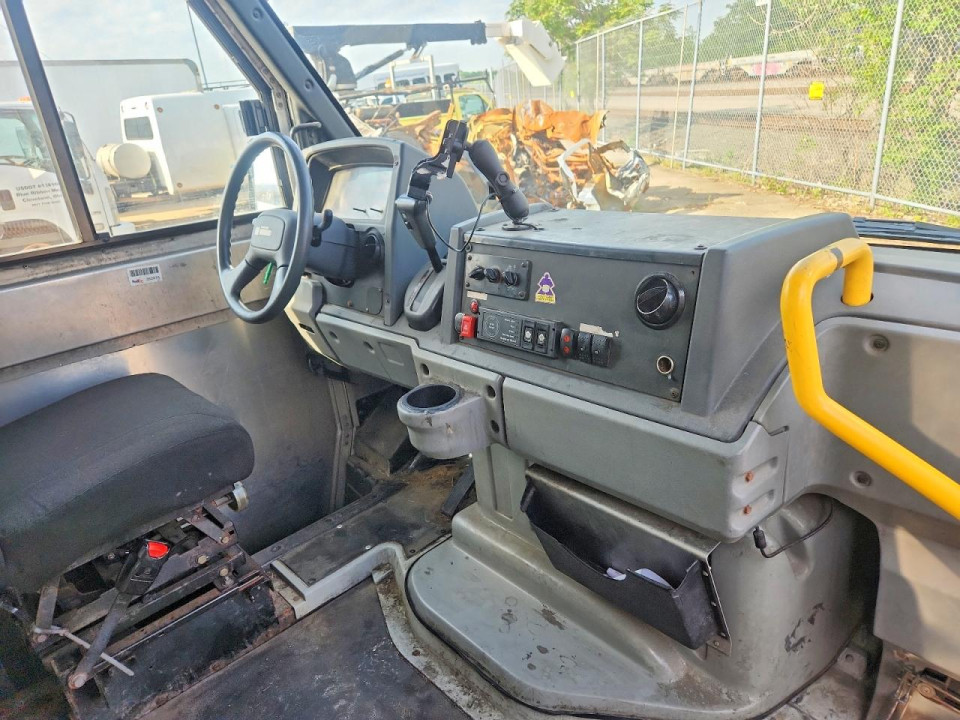 Isuzu NPR 2013 — Copart