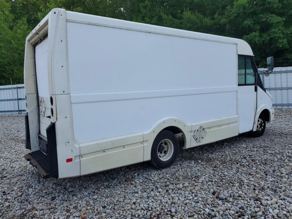 Isuzu NPR 2013 — Copart