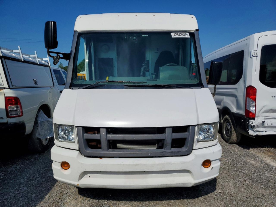 Isuzu NPR 2018 — Copart