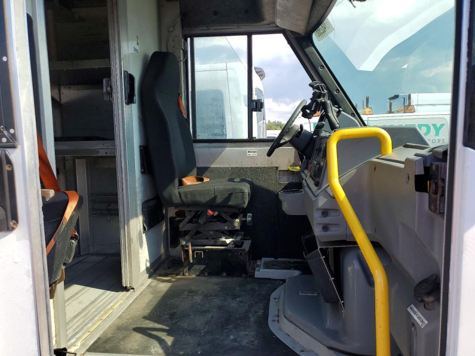 Isuzu NPR 2018 — Copart