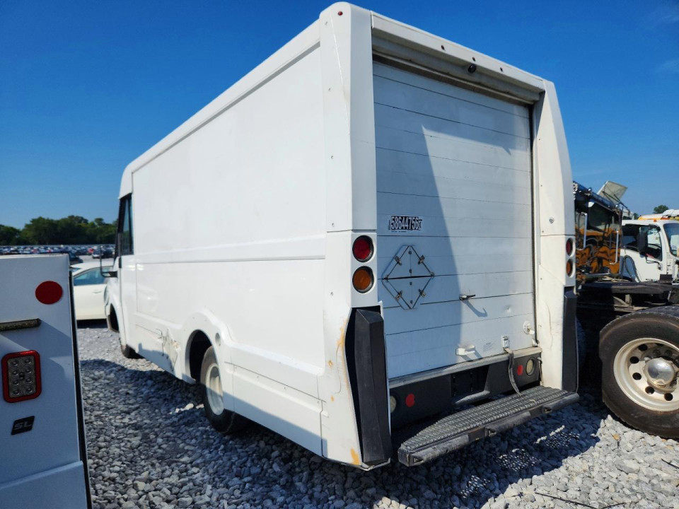 Isuzu NPR 2013 — Copart