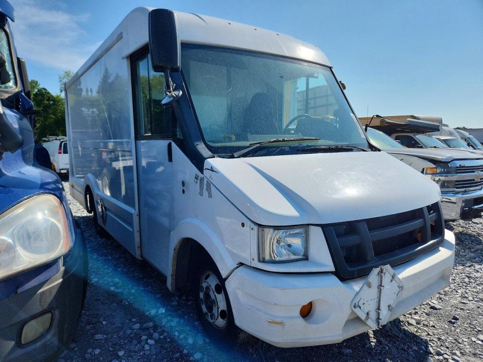 Isuzu NPR 2013 — Copart
