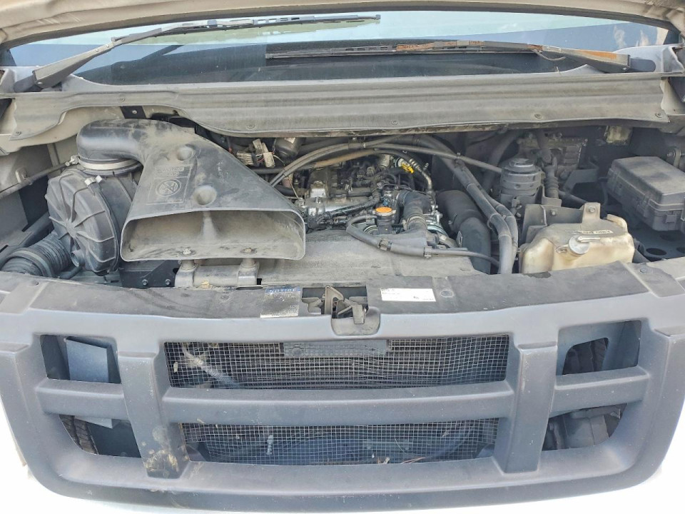 Isuzu NPR 2013 — Copart