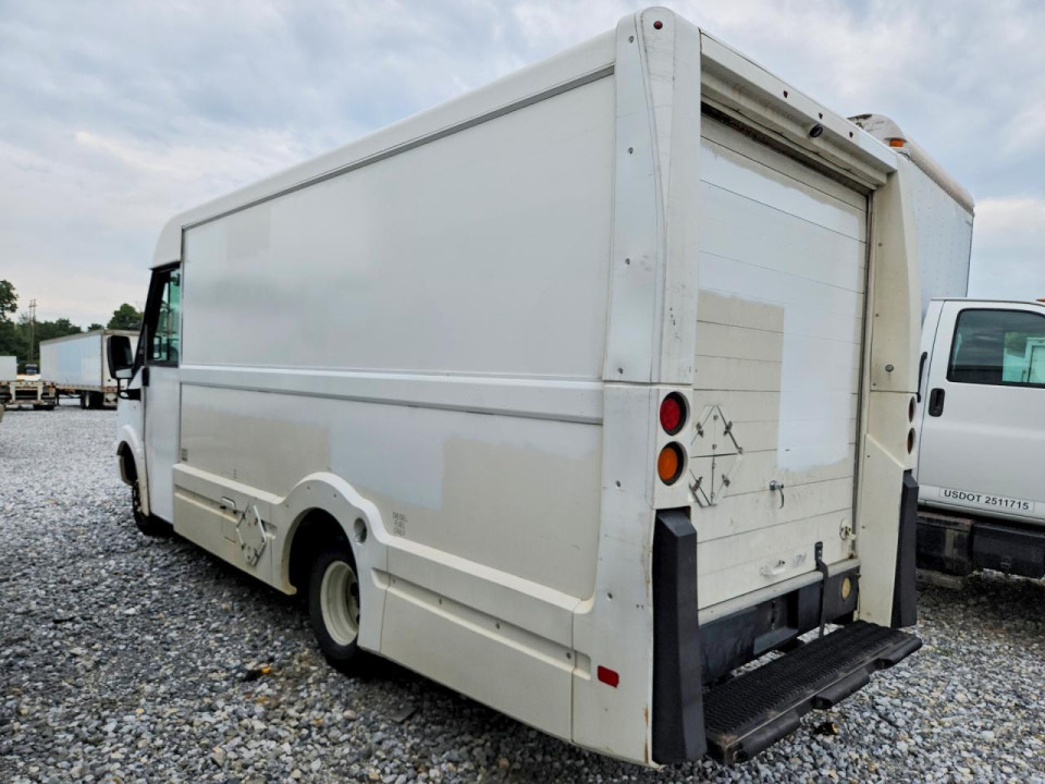 Isuzu NPR 2013 — Copart