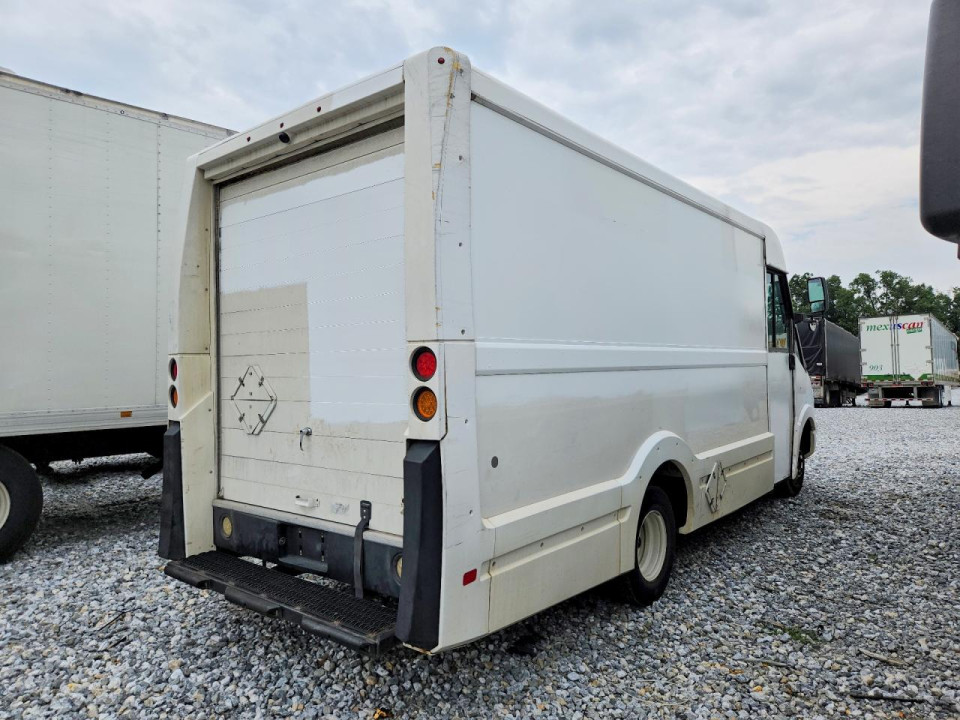 Isuzu NPR 2013 — Copart