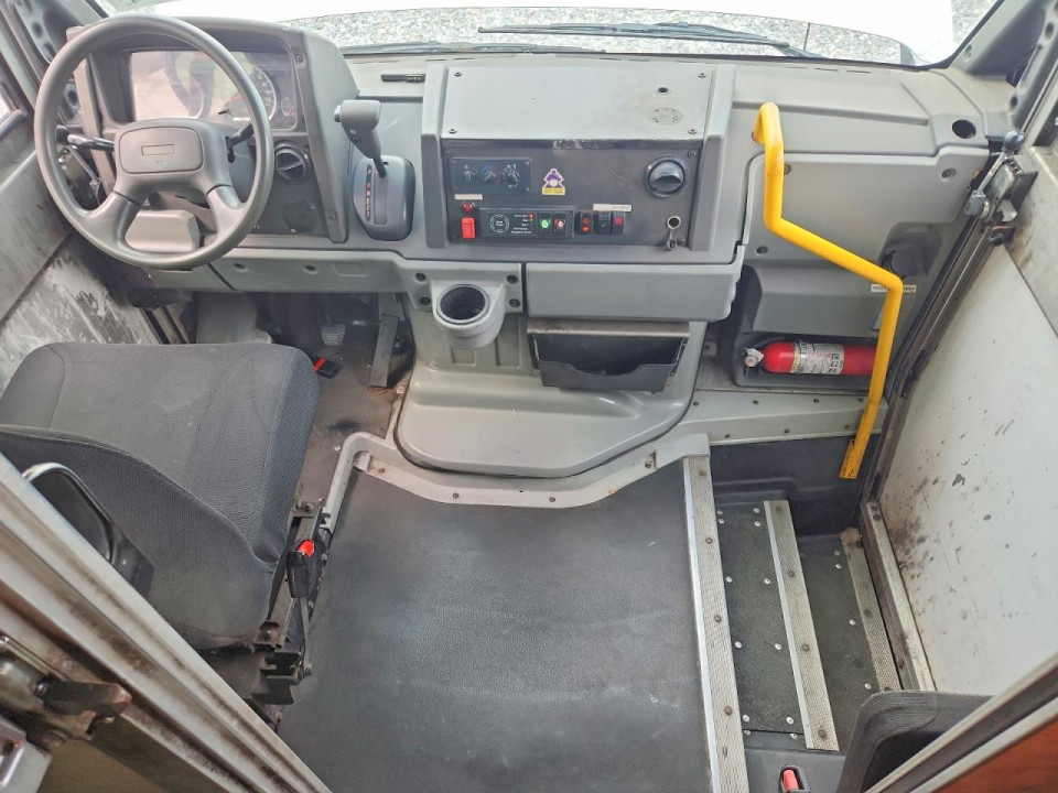 Isuzu NPR 2013 — Copart