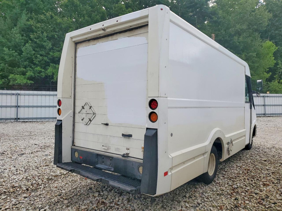 Isuzu NPR 2013 — Copart