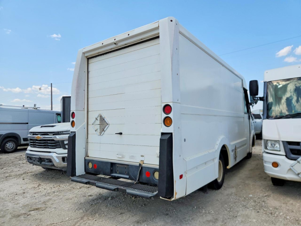 Isuzu NPR 2013 — Copart