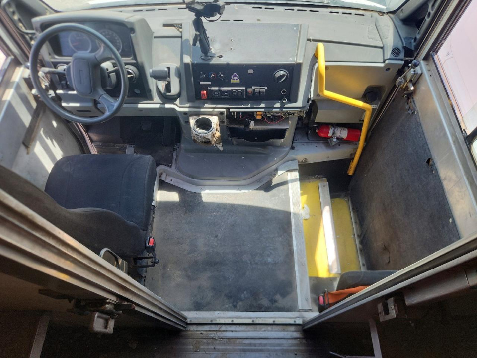 Isuzu NPR 2025 — Copart