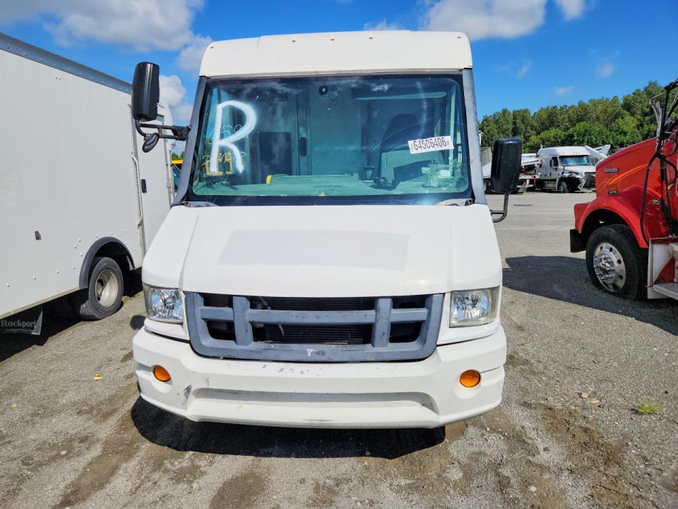 Isuzu NPR 2016 — Copart