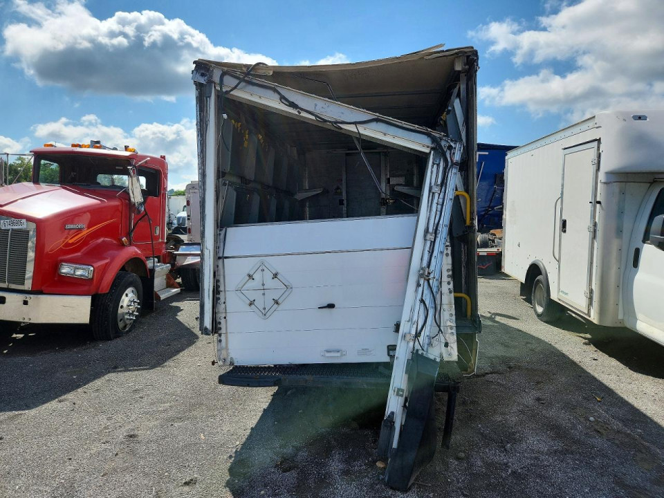 Isuzu NPR 2016 — Copart