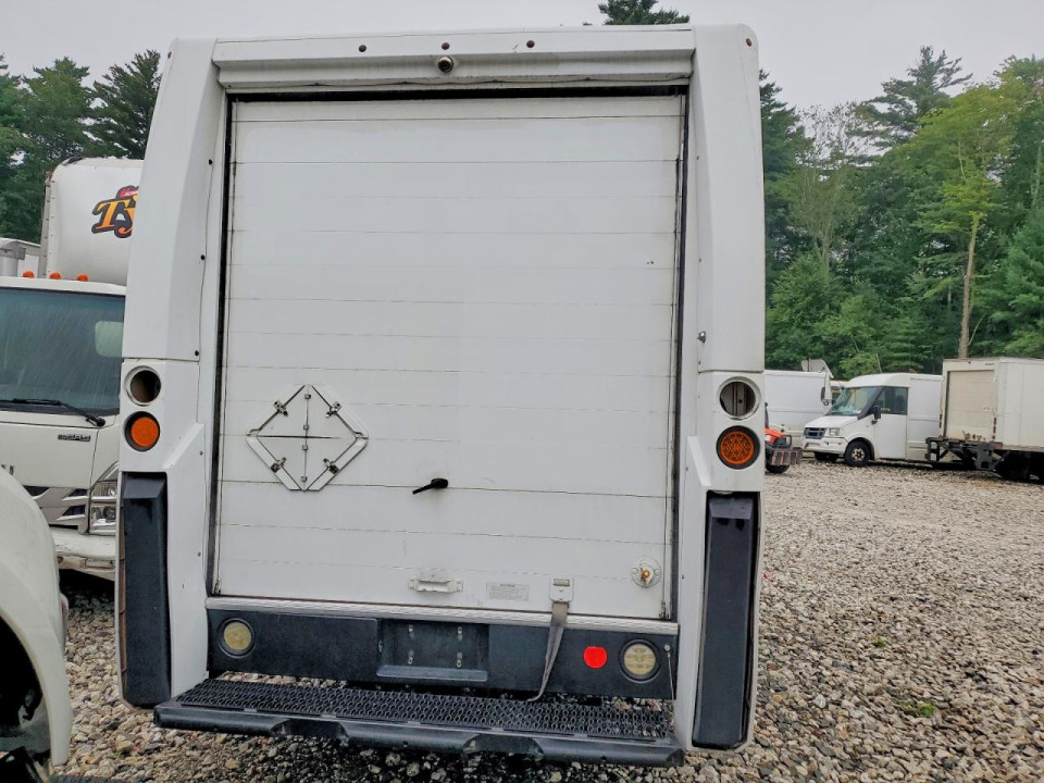 Isuzu NPR 2013 — Copart